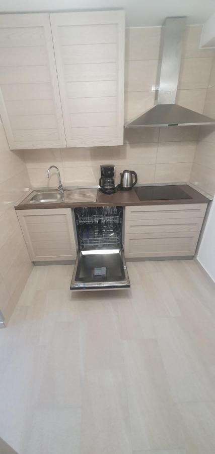 Hause Lupic Apartment Раб Екстериор снимка