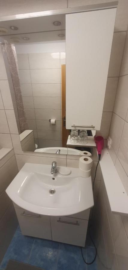 Hause Lupic Apartment Раб Екстериор снимка