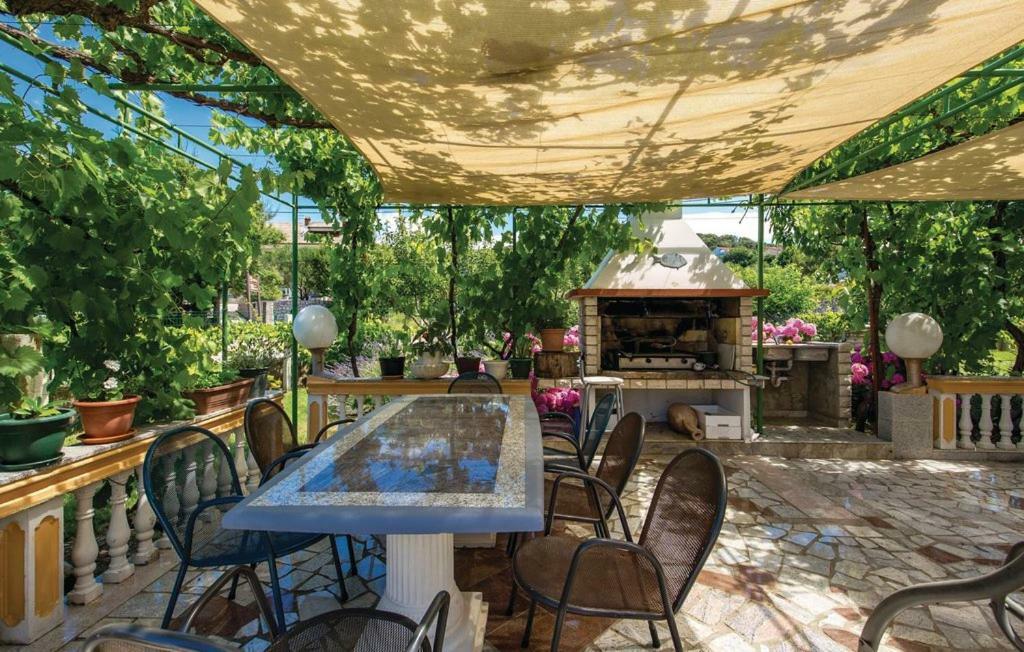 Hause Lupic Apartment Раб Екстериор снимка